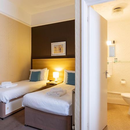 Dilkhusa Grand Hotel By Compass Hospitality 伊尔弗勒科姆 客房 照片