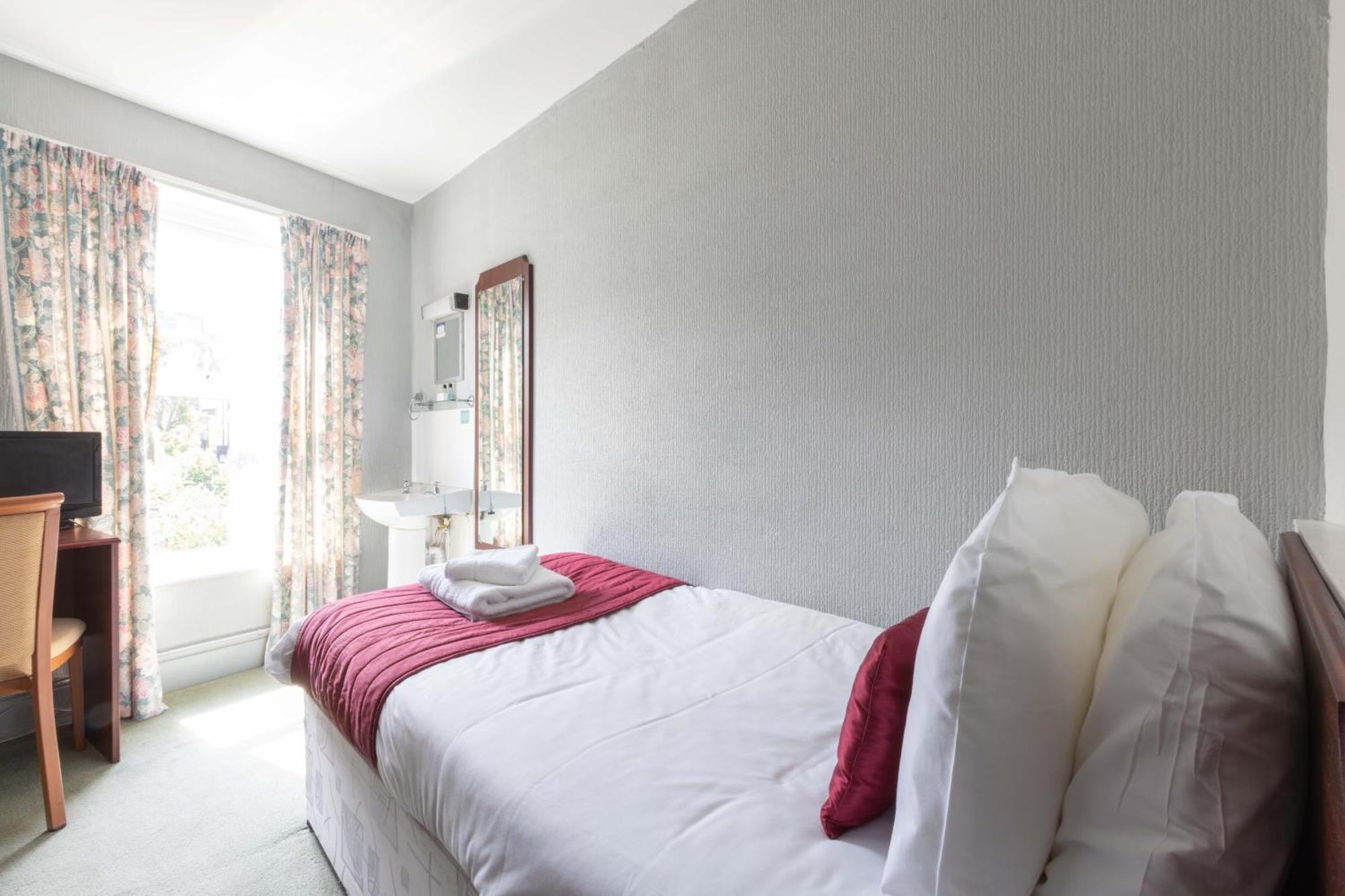 Dilkhusa Grand Hotel By Compass Hospitality 伊尔弗勒科姆 客房 照片
